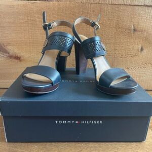 *SOLD* Tommy Hilfiger dark blue leather heels size 8